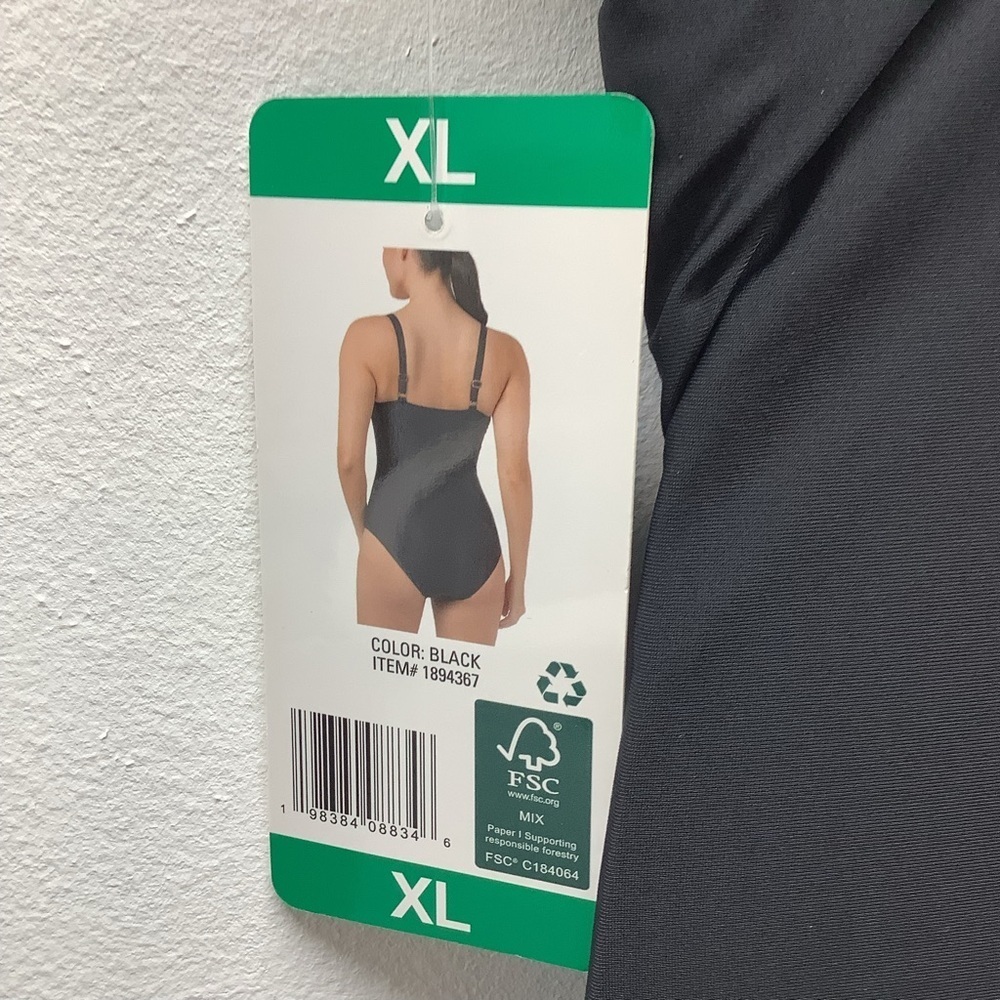 32 Degrees Cool Size XL Black Ruching Detail One Piece Swimsuit. New With Tags - Picture 7 of 8